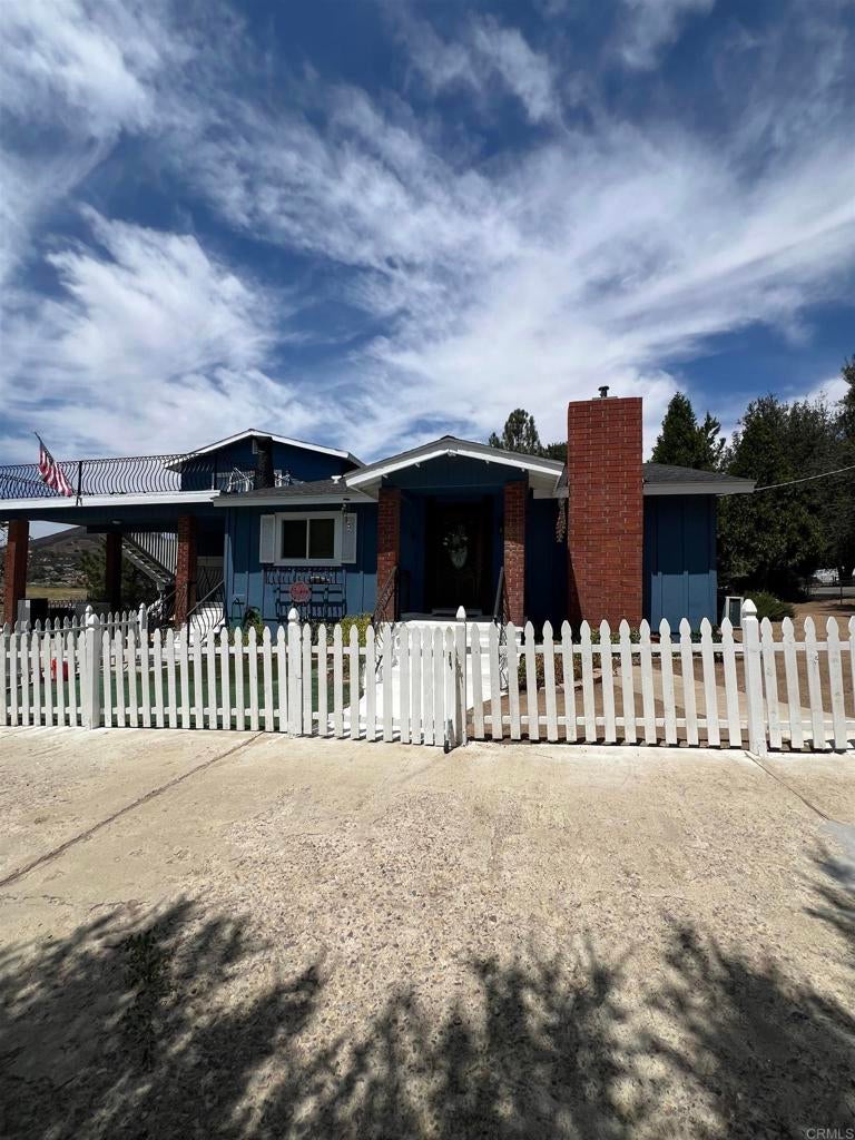 8218 Valley View Trail