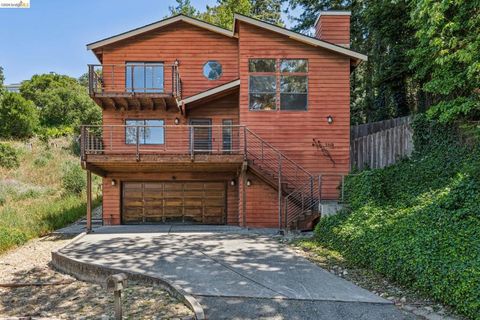 Photo of 3510 Brunell Dr, Oakland, CA 94602 (MLS # 41135541)