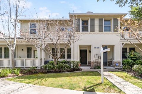 Photo of 2695 Northern Cross Road, Hayward, CA 94545 (MLS # ML82039272)