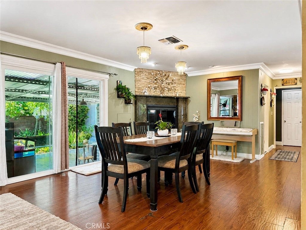 1450 W Wedgewood Drive
