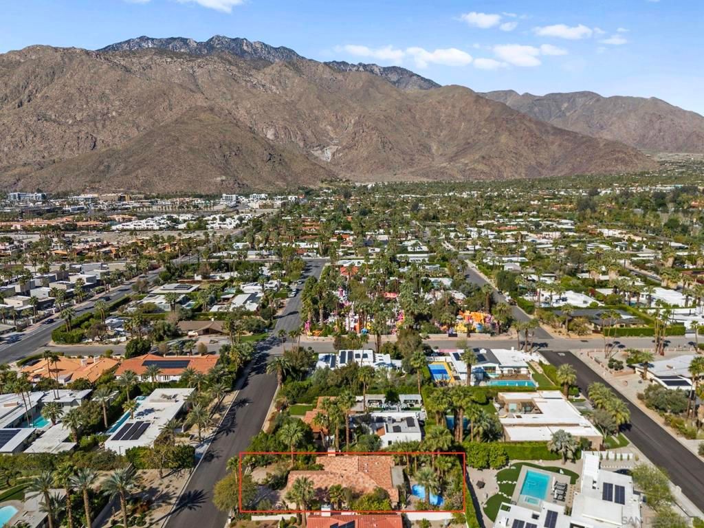 listing image 130724772593727932084