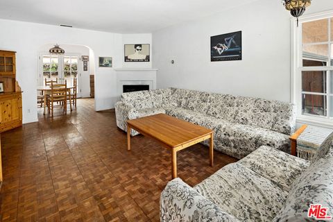 Tiny photo for 3604 Moore Street, Los Angeles, CA 90066 (MLS # 26661031)