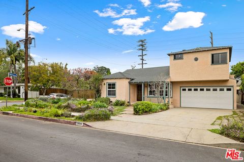 Tiny photo for 3604 Moore Street, Los Angeles, CA 90066 (MLS # 26661031)