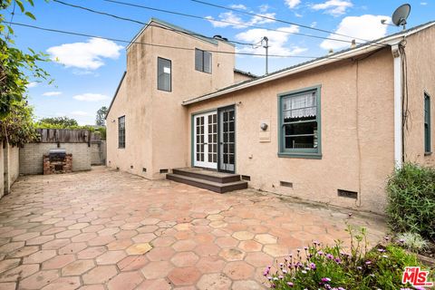 Tiny photo for 3604 Moore Street, Los Angeles, CA 90066 (MLS # 26661031)