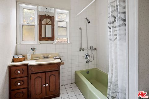 Tiny photo for 3604 Moore Street, Los Angeles, CA 90066 (MLS # 26661031)