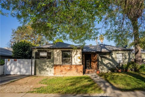 6941 Newcastle Reseda CA 91335