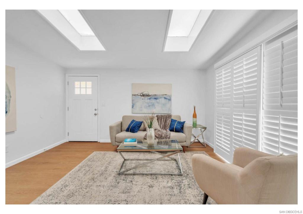 858 Hickory