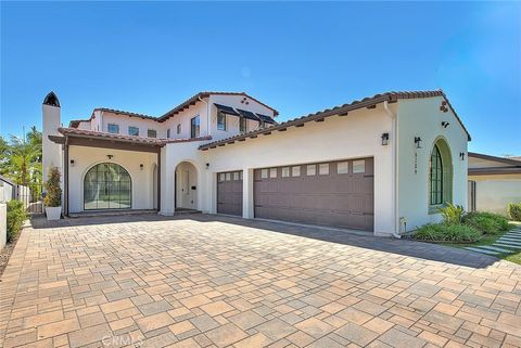 Photo of 6204 Oak Avenue, Temple City, CA 91780 (MLS # WS25149796) Photo of 6204 Oak Avenue, Temple City, CA 91780 (MLS # WS25149796)