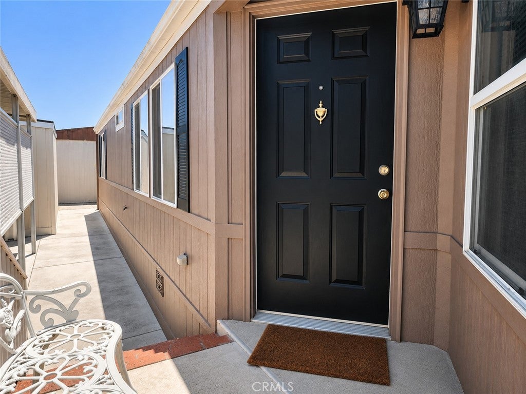 19361 Brookhurst