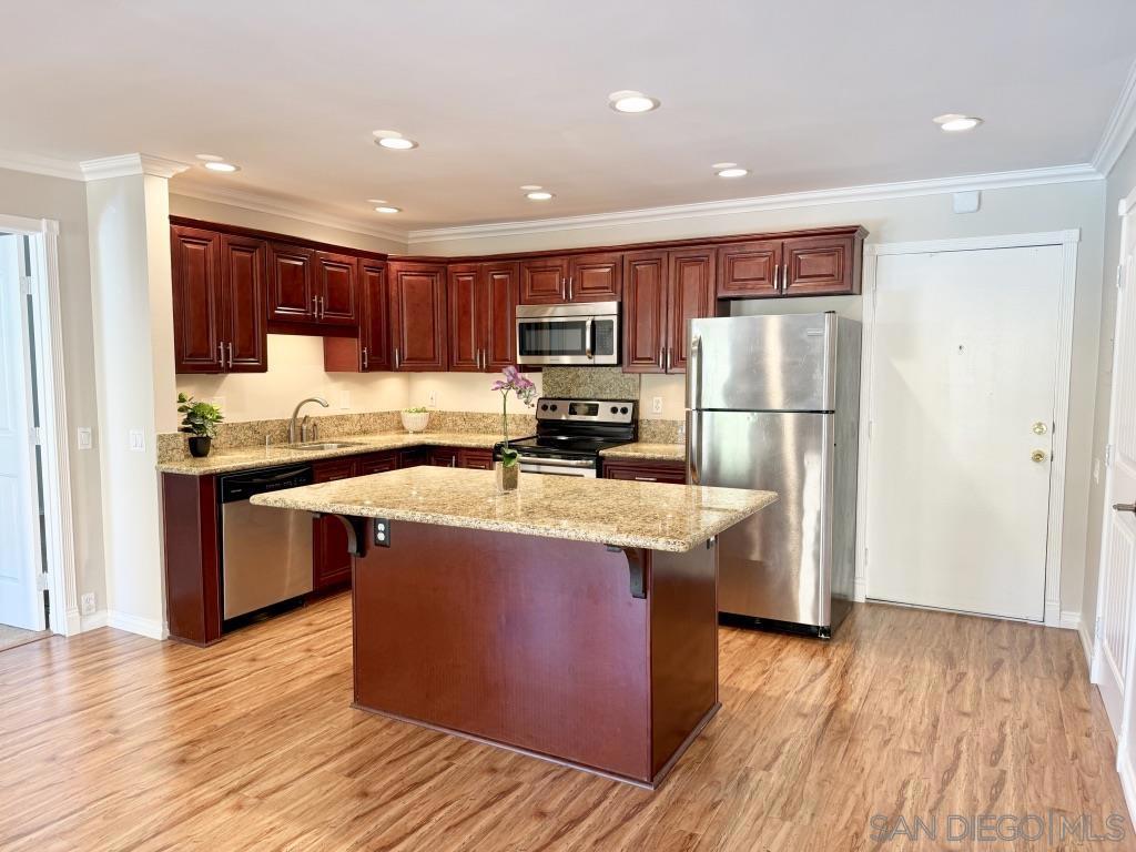 1775 Diamond St 220