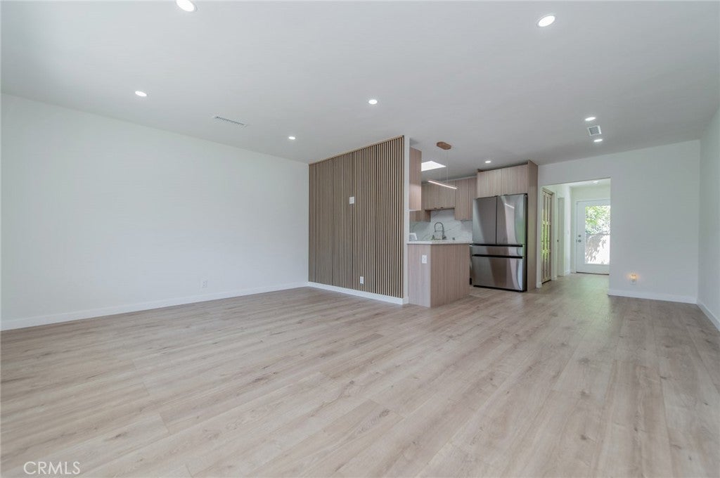 4534 Lennox