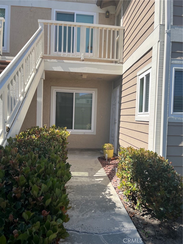 6951 Knollcrest 56