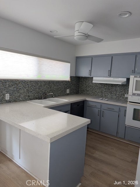 261 E La Verne K