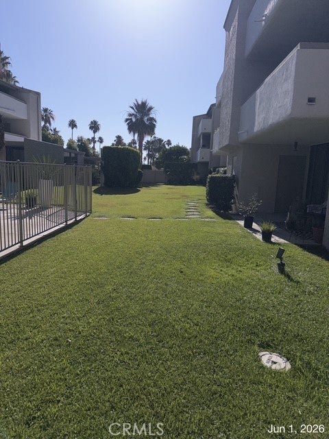 261 E La Verne K