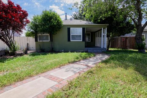 Photo of 360 E 19th Street, Merced, CA 95340 (MLS # ML82044263)