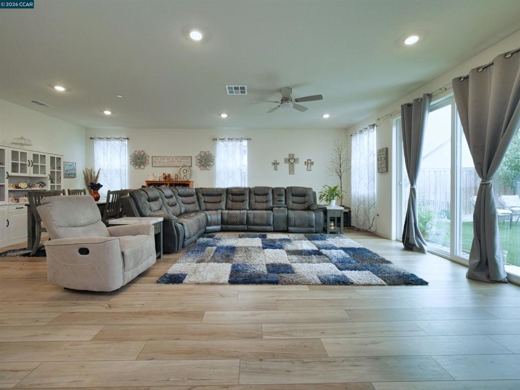 551 Pino Lane
