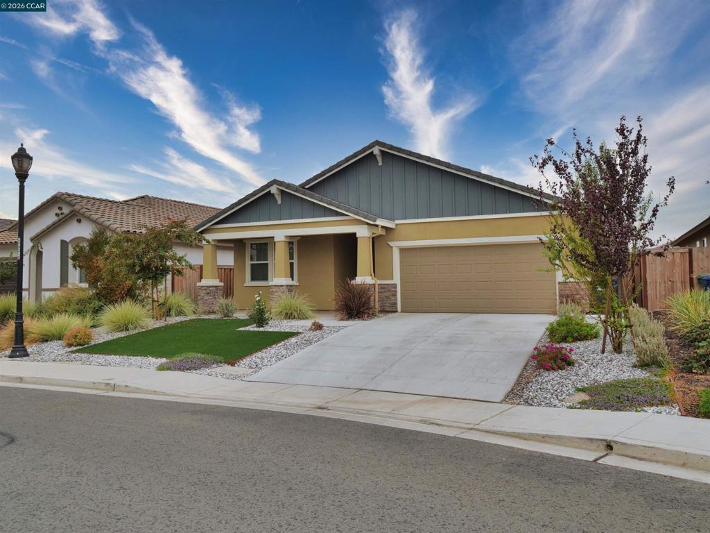 551 Pino Lane