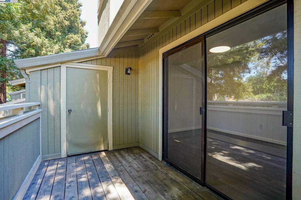 EAST GATE - Residential