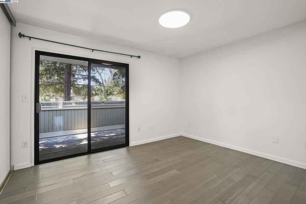 EAST GATE - Residential