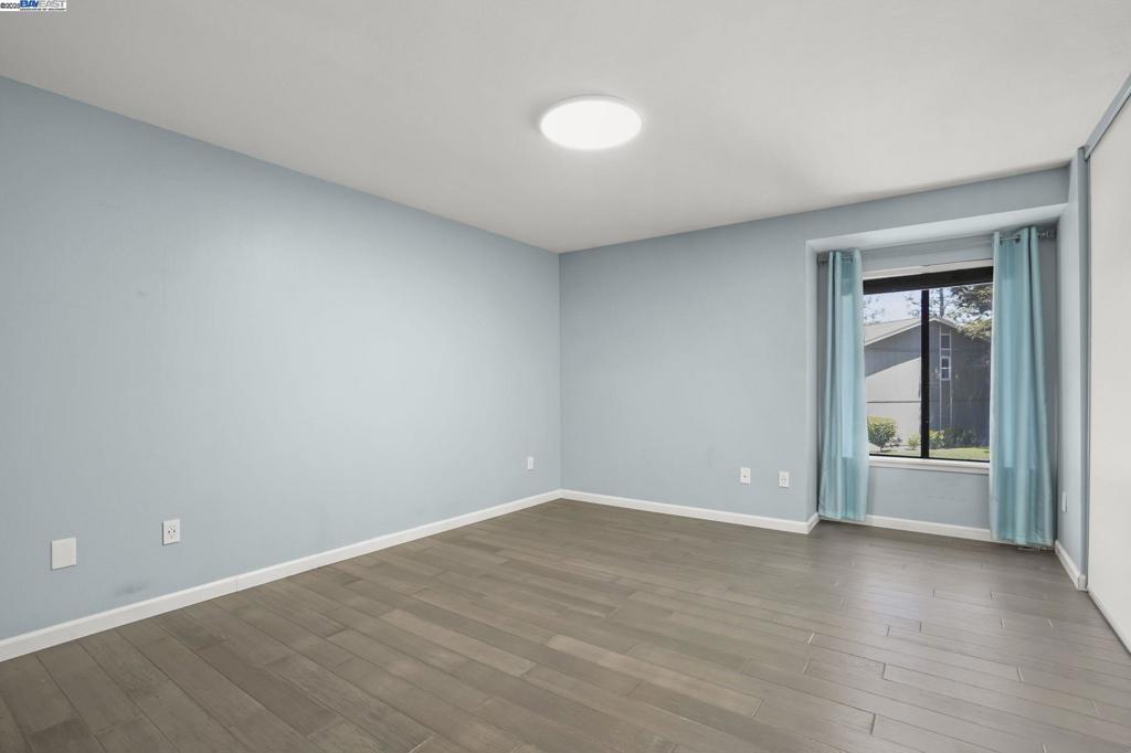 EAST GATE - Residential