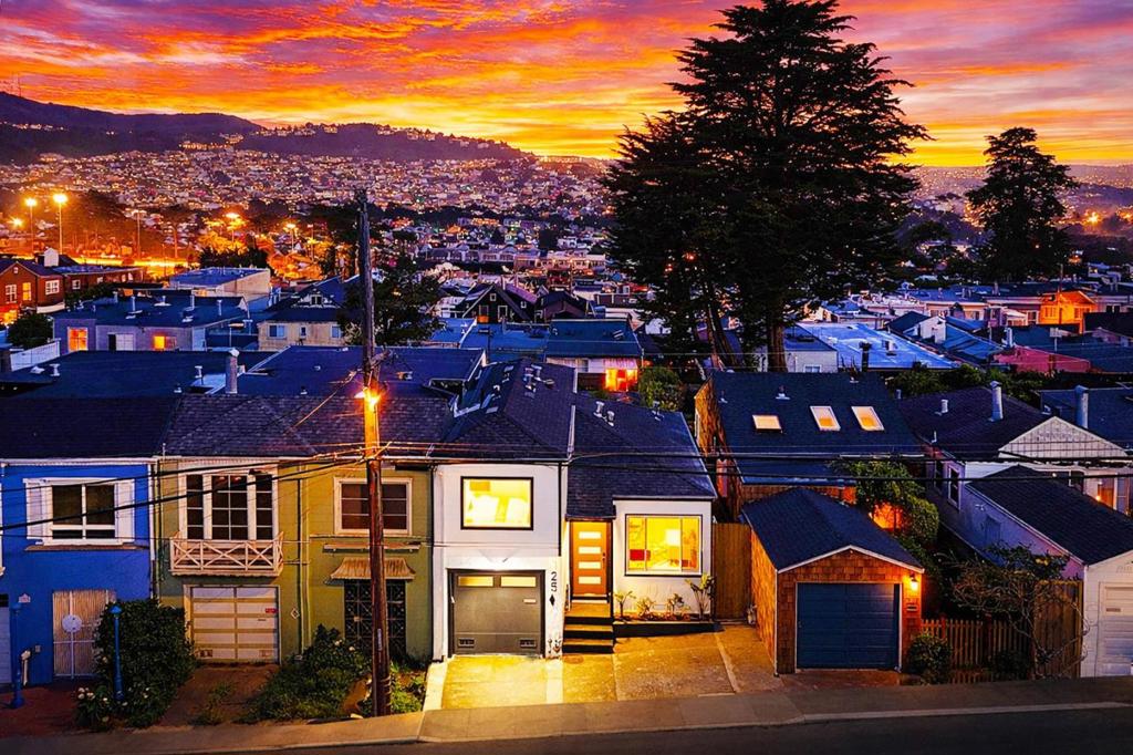 725 Lakeview Avenue, San Francisco CA 94112