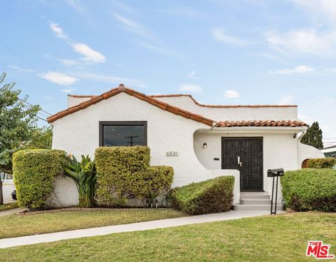 Photo of 6531 Arlington Avenue, Los Angeles, CA 90043 (MLS # 26650907)