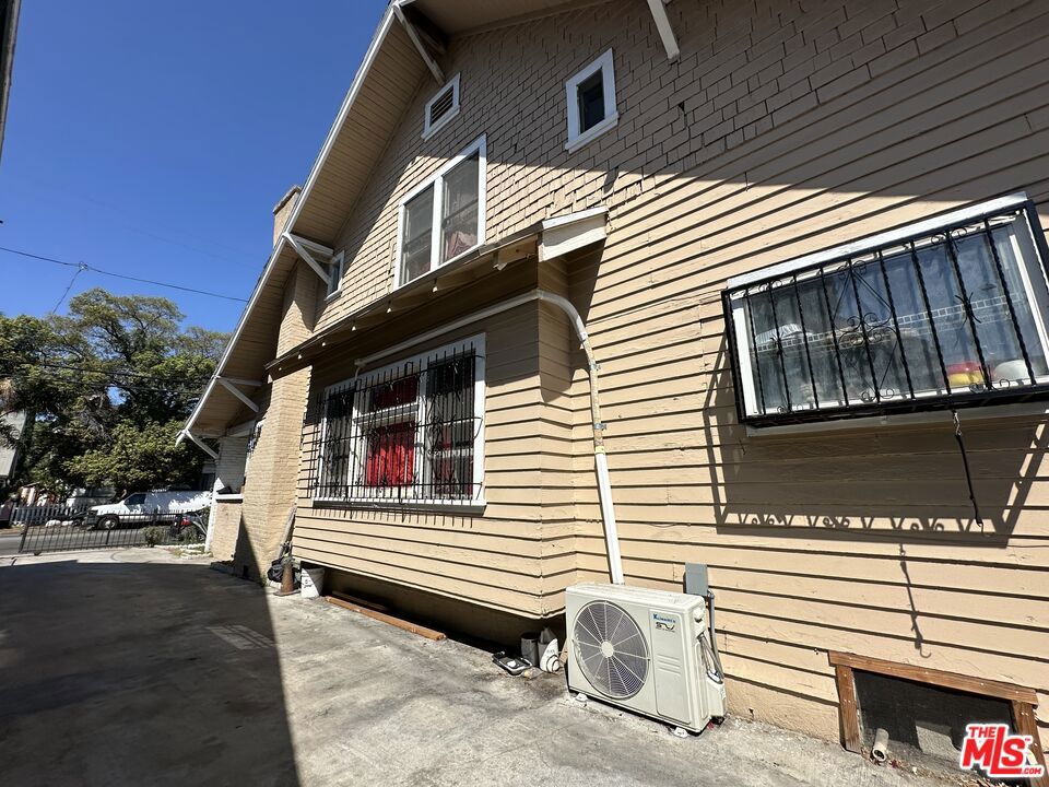 1666 Roosevelt Avenue