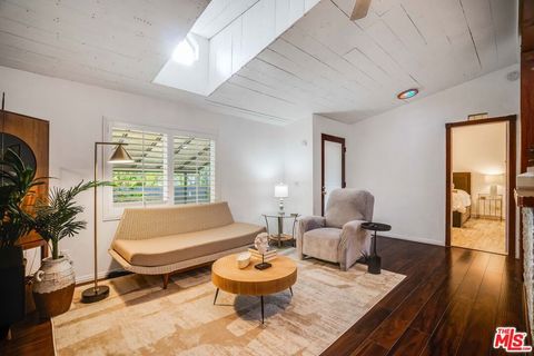 Photo of 1165 Cherokee, Topanga, CA 90290 (MLS # 26651205)