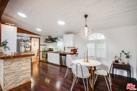 Photo of 1165 Cherokee, Topanga, CA 90290 (MLS # 26651205)