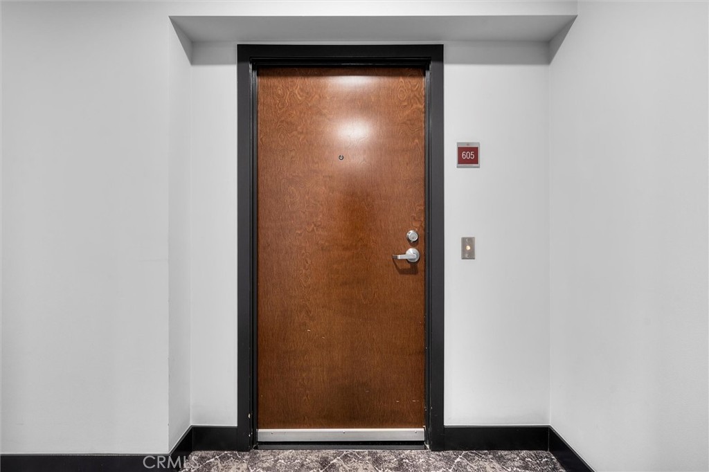 400 W Ocean Boulevard 605