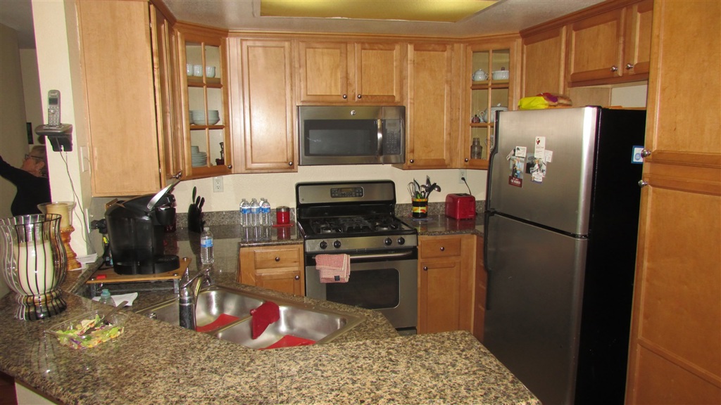 Seller wants to rent back home or lease for up to 6-12 months FYI... Great first level Del Mar Villas condo fully upgraded throughout the home. Private patio, next to grassy area, storage, carport, and more! Complex features pool, spa, tennis courts, and exercise room. Neighborhoods: Del Mar Villas Complex Features: ,,,, Equipment: Dryer, Range/Oven, Washer Other Fees: 0 Sewer: Sewer Connected Topography: LL