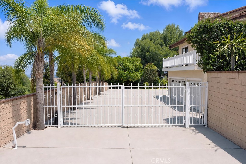 2216 Turnbull Canyon