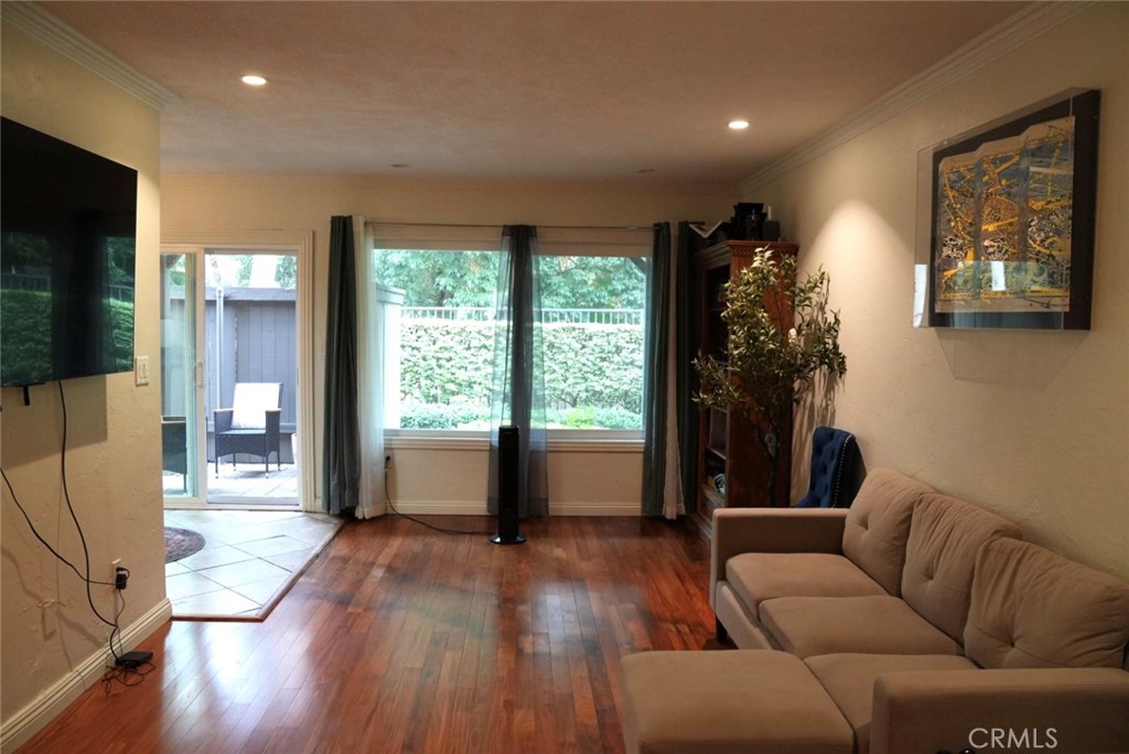 1480 W Lambert 297