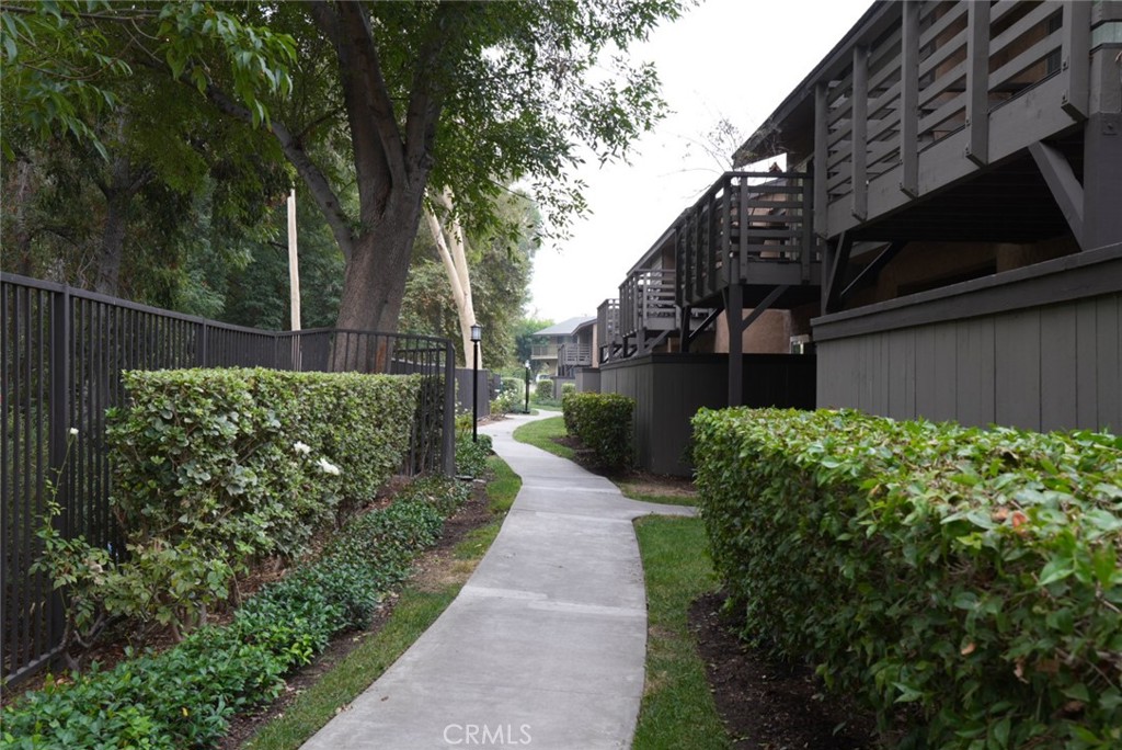 1480 W Lambert 297