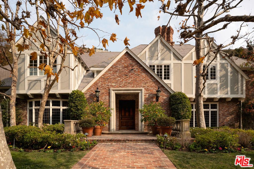 Photo of 1420 Moraga Drive, Los Angeles, CA 90049 (MLS # 25518613)