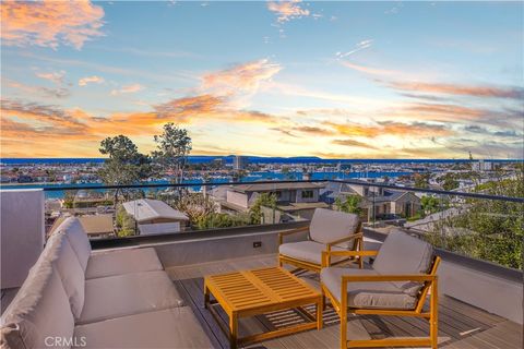 2212 Cliff Drive Newport Beach CA 92663