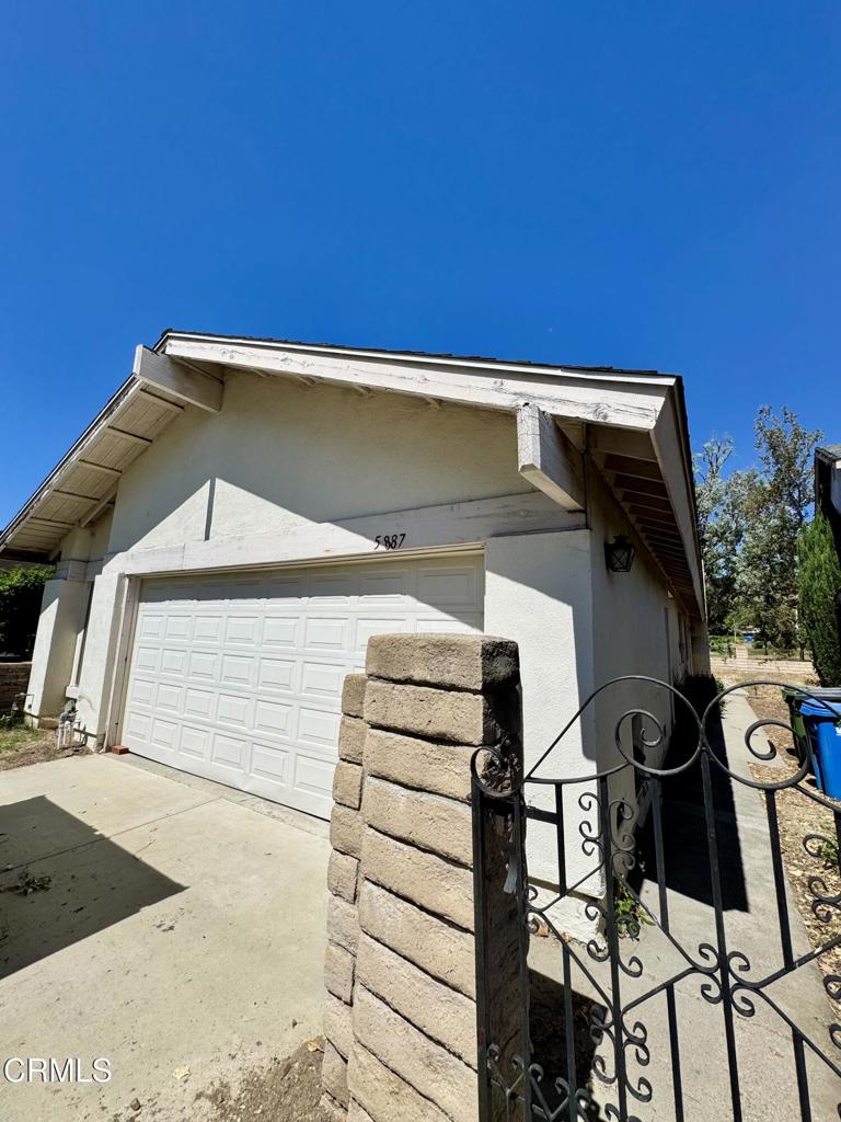 Bring your vision and customize this property into your very own home. This 3 bedrooms, 2 bath diamond in the rough comes with endless potential. Whether you're an investor searching for your next project or a buyer wanting to create personalized space, this fixer is ready for updates and imagination. Backyard has a view of the highly desirable 9-hole Lake Lindero Golf Course along with great shopping, freeway access and award winning schools.