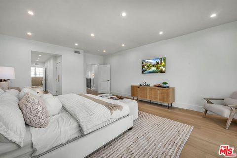 Tiny photo for 2205 Canyonback Road, Los Angeles, CA 90049 (MLS # 25590893)