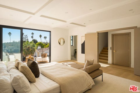 Photo of 11967 Mayfield Ave AVE #104, Los Angeles, CA 90049 (MLS # 26104062)