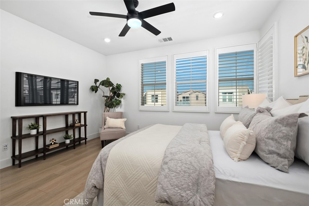 Oasis (OSIS) - Residential