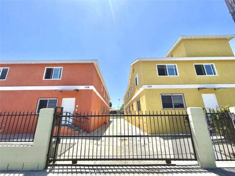 Photo of 1114 Exposition Boulevard, Los Angeles, CA 90007 (MLS # DW26100108)