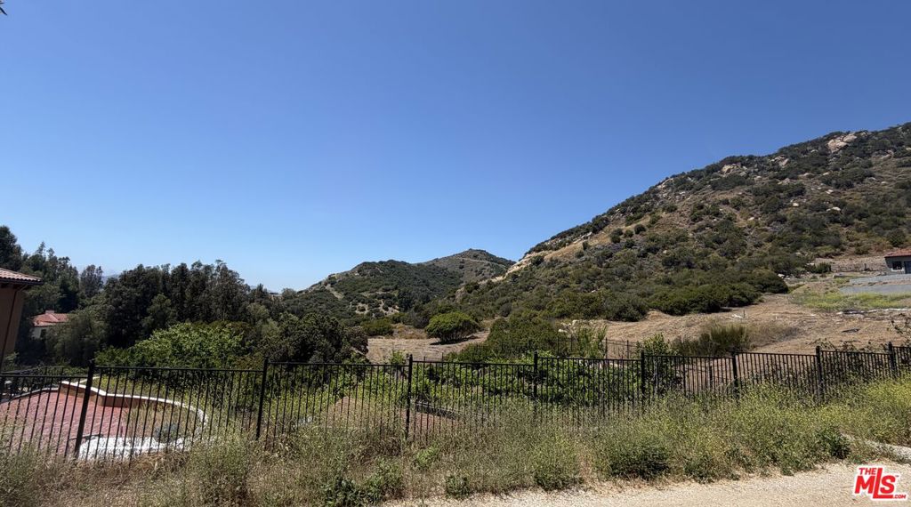 2116 Stunt Road