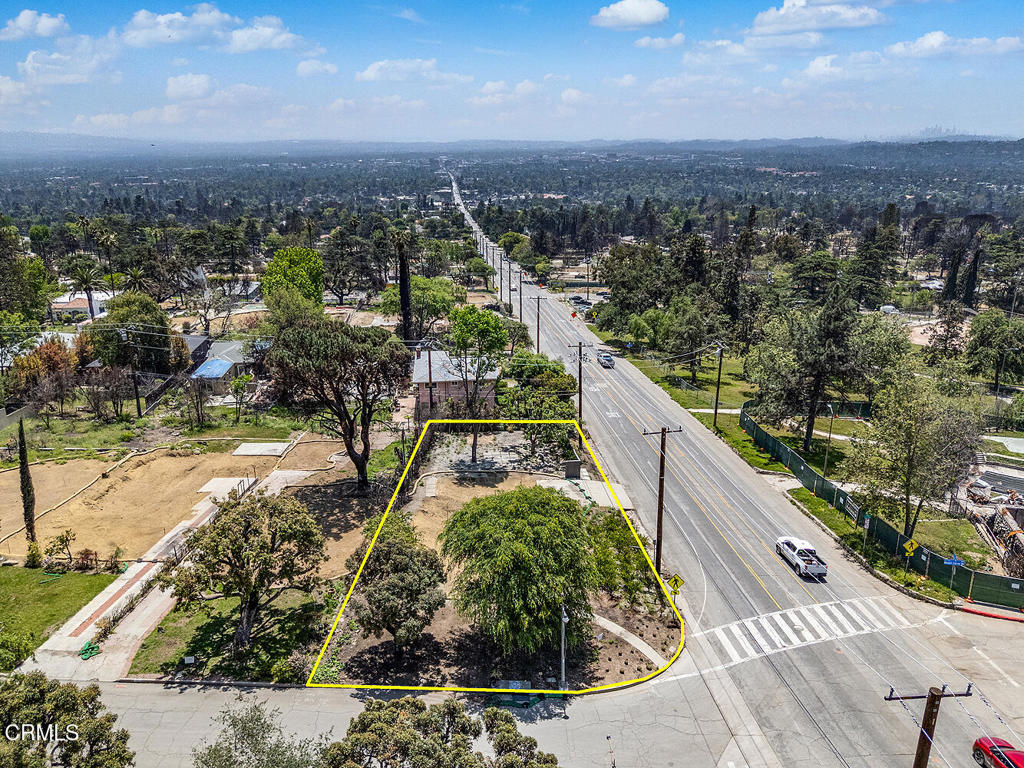 900 e mount curve ave