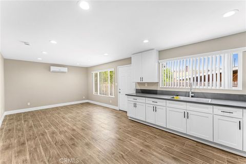 Photo of 2417 W Stanford St, Santa Ana, CA 92704 (MLS # IG26068609)