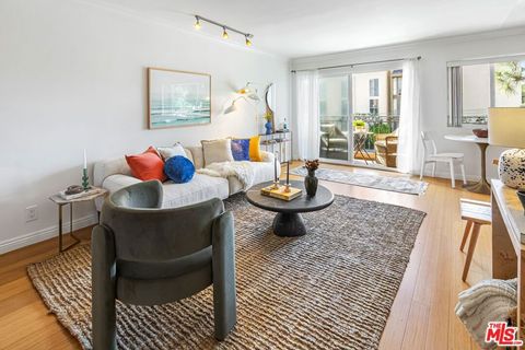 Photo of 1154 S Barrington Avenue #201, Los Angeles, CA 90049 (MLS # 26656949)