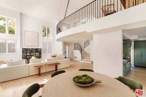 Photo of 812 Euclid Street #A, Santa Monica, CA 90403 (MLS # 26650421)