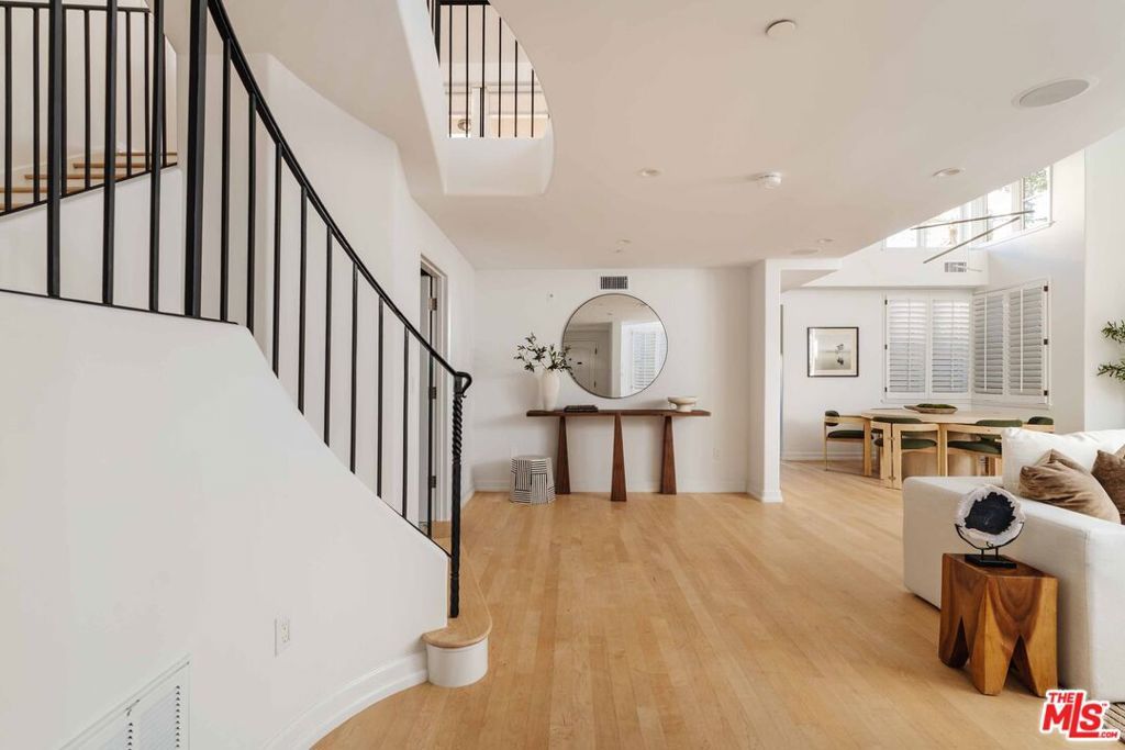 Photo of 812 Euclid Street #A, Santa Monica, CA 90403 (MLS # 26650421)