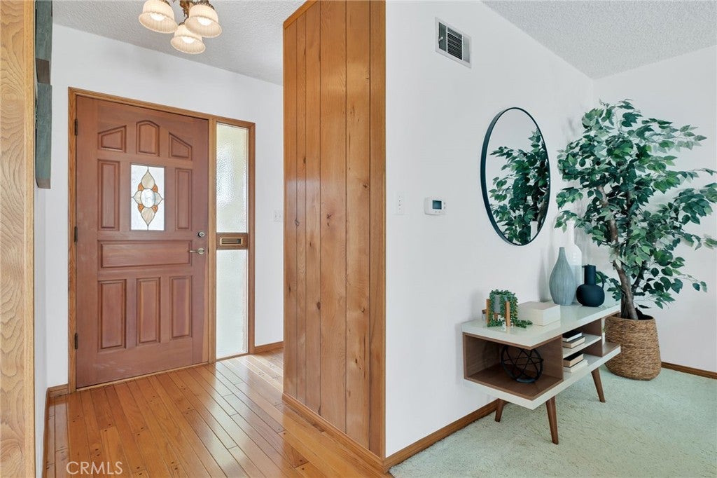 2221 W 178th Street