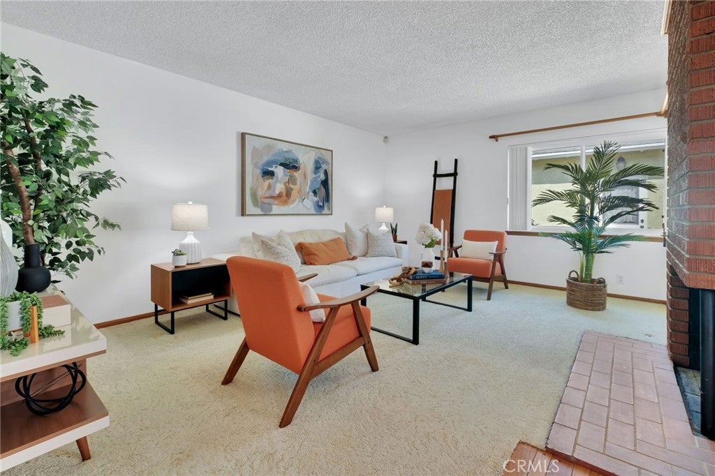 2221 W 178th Street
