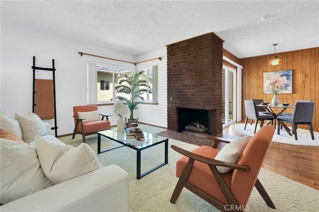2221 W 178th Street